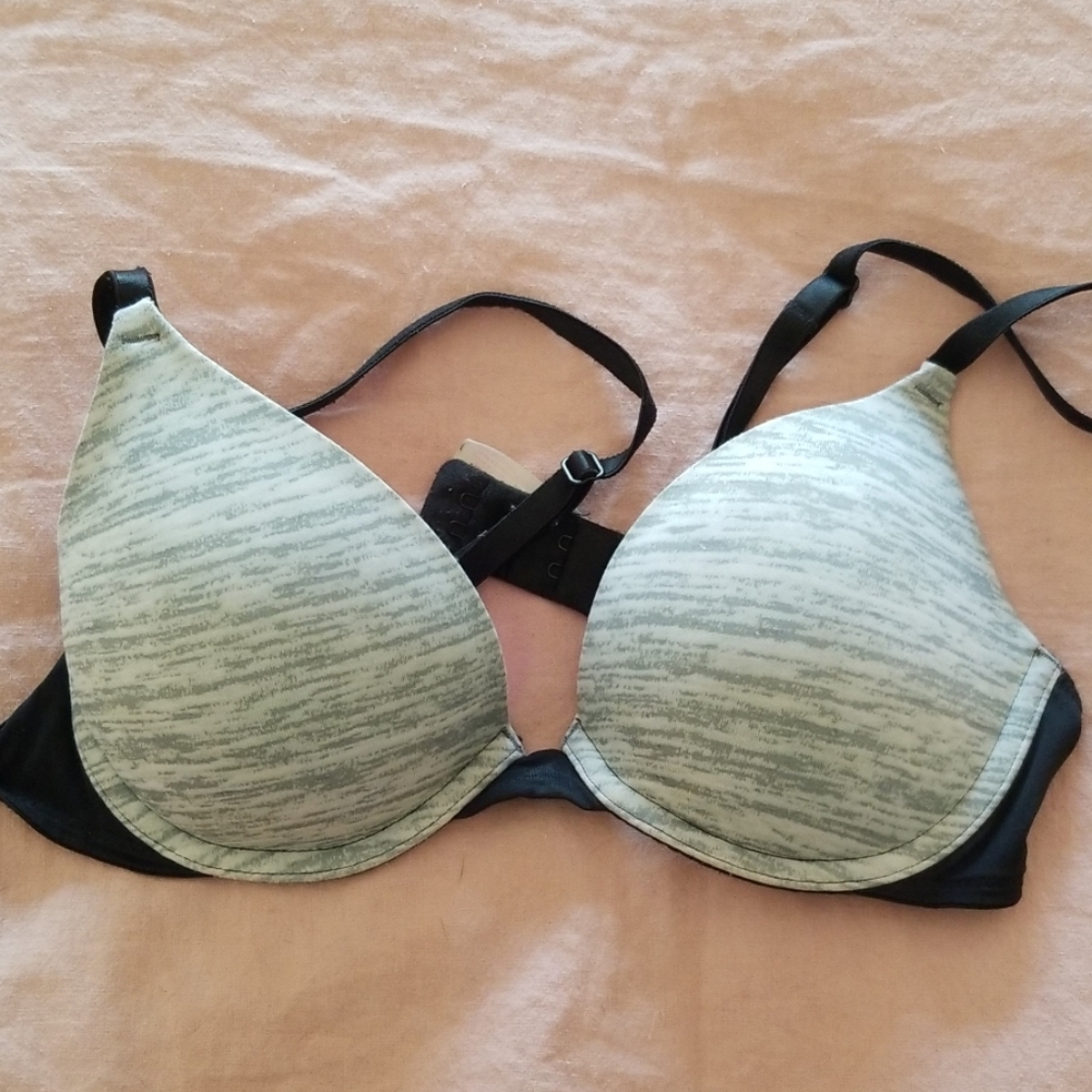 Pink bra, 34b, Victoria's secret